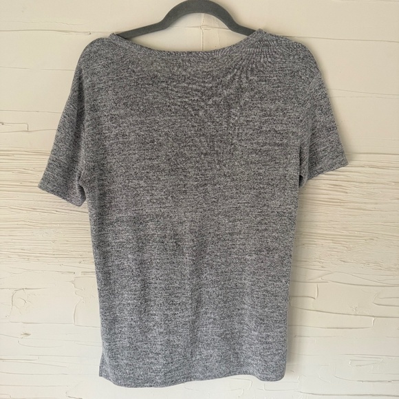 Aritzia | Wilfred | Crew Neck T-Shirt | Small | Heather Grey - Picture 3 of 5